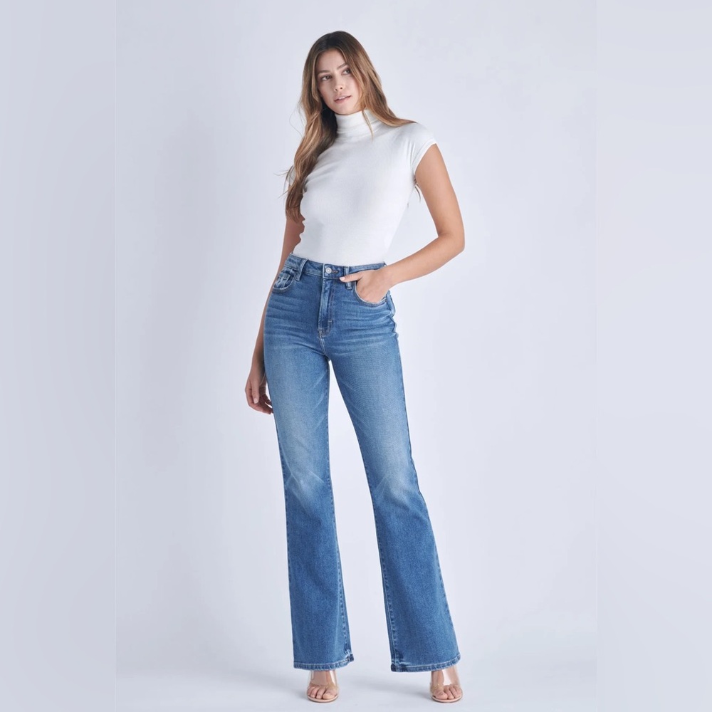 NWT Hidden Happy High Rise Flare - medium dark